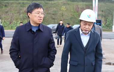 南溪區(qū)委書記、南溪經(jīng)開區(qū)黨工委書記劉剛率隊(duì)調(diào)研遠(yuǎn)東股份宜賓智能產(chǎn)業(yè)園