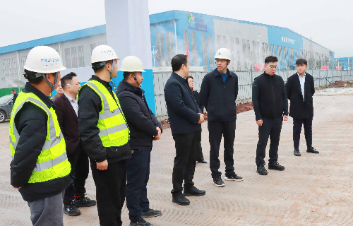 南溪經(jīng)開(kāi)區(qū)黨工委副書(shū)記、管委會(huì)主任李勇一行蒞臨遠(yuǎn)東股份宜賓智能產(chǎn)業(yè)園調(diào)研指導(dǎo)